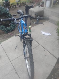 Roadmaster granite peak mountain bike is an excellent shape