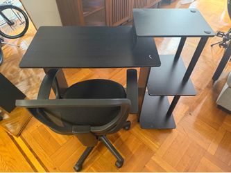Computer Desk with rolling chair