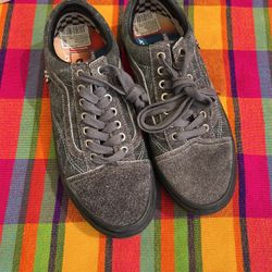 Vans Quasi Size 9