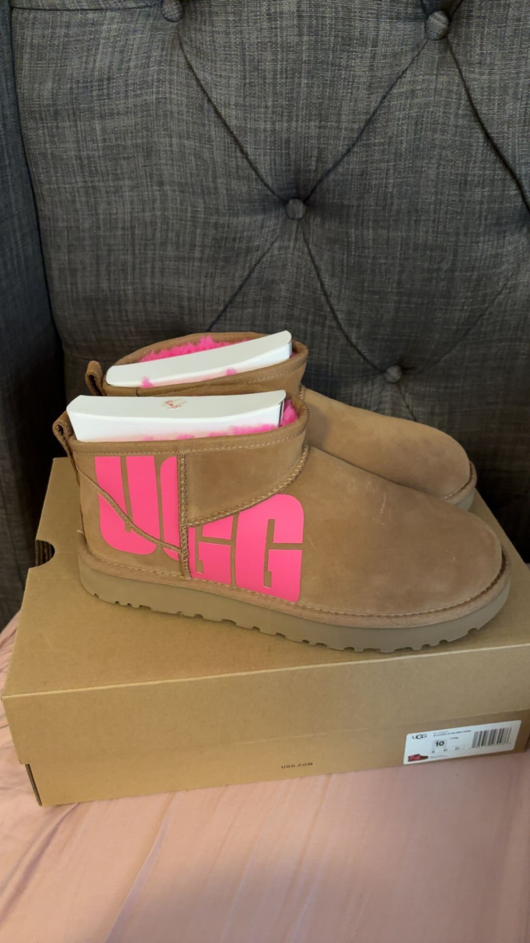 Women’s Ultra Mini Wheat & Pink Ugg Boots Size 10 Women’s