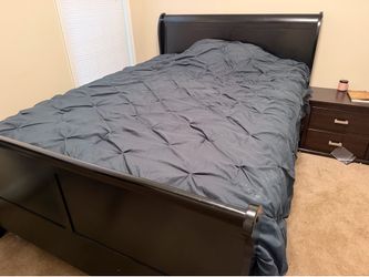 Queen bedroom Ashley furniture set $375. OBO