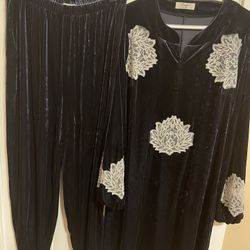 Velor tunic with pants, dark blue size L, XL.