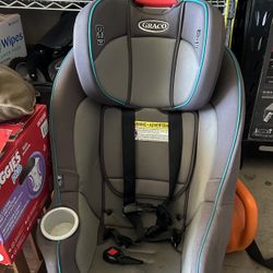 Child car seat 