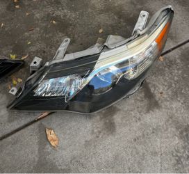 2012-2014 Toyota Camry OEM Headlights