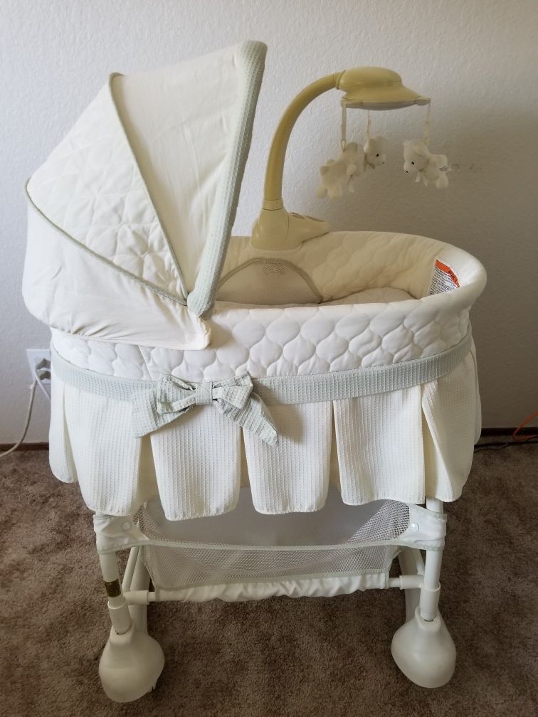 Kolcraft Cuddle n Care Light Vibes Bassinet