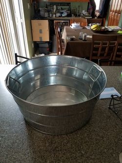 Beverage tub