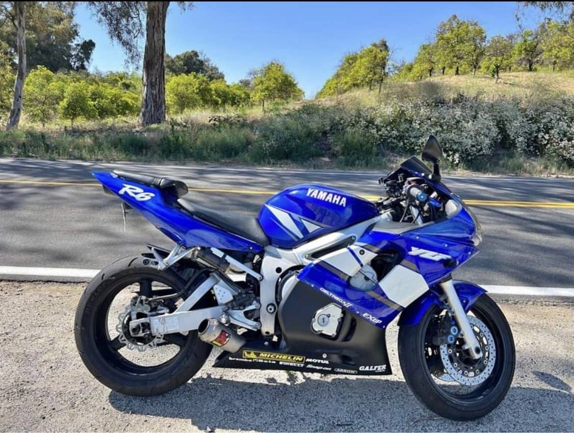 2002 Yamaha R6