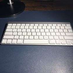 Genuine Apple Wireless Bluetooth Keyboard A1314 Mac Aluminum