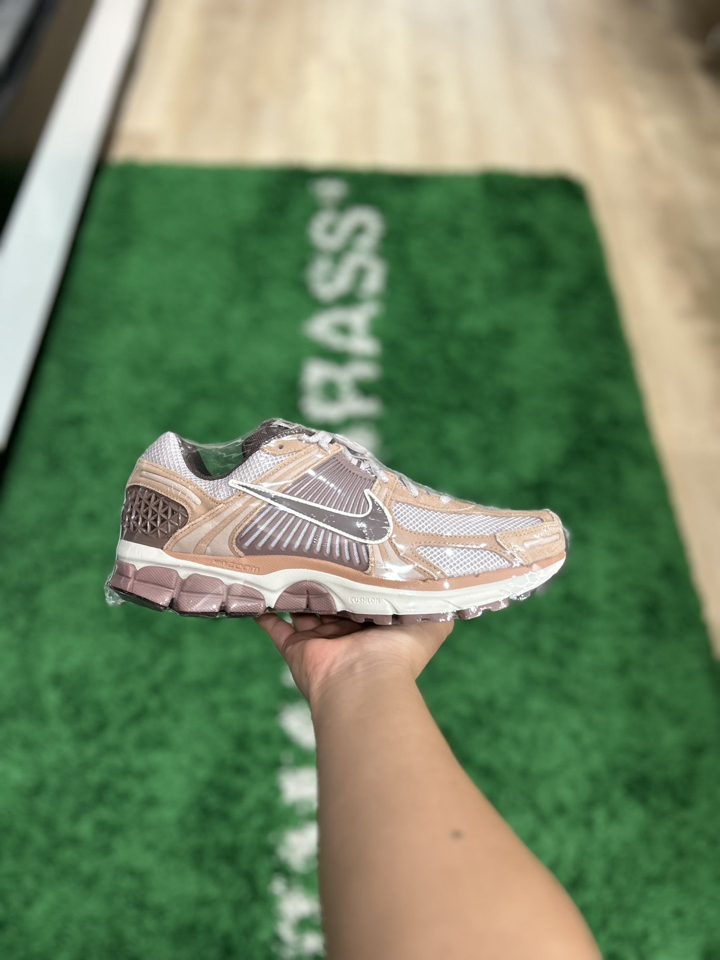 Nike Zoom Vomero 5 Dusted Clay