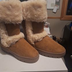 Size 6 Women Boots