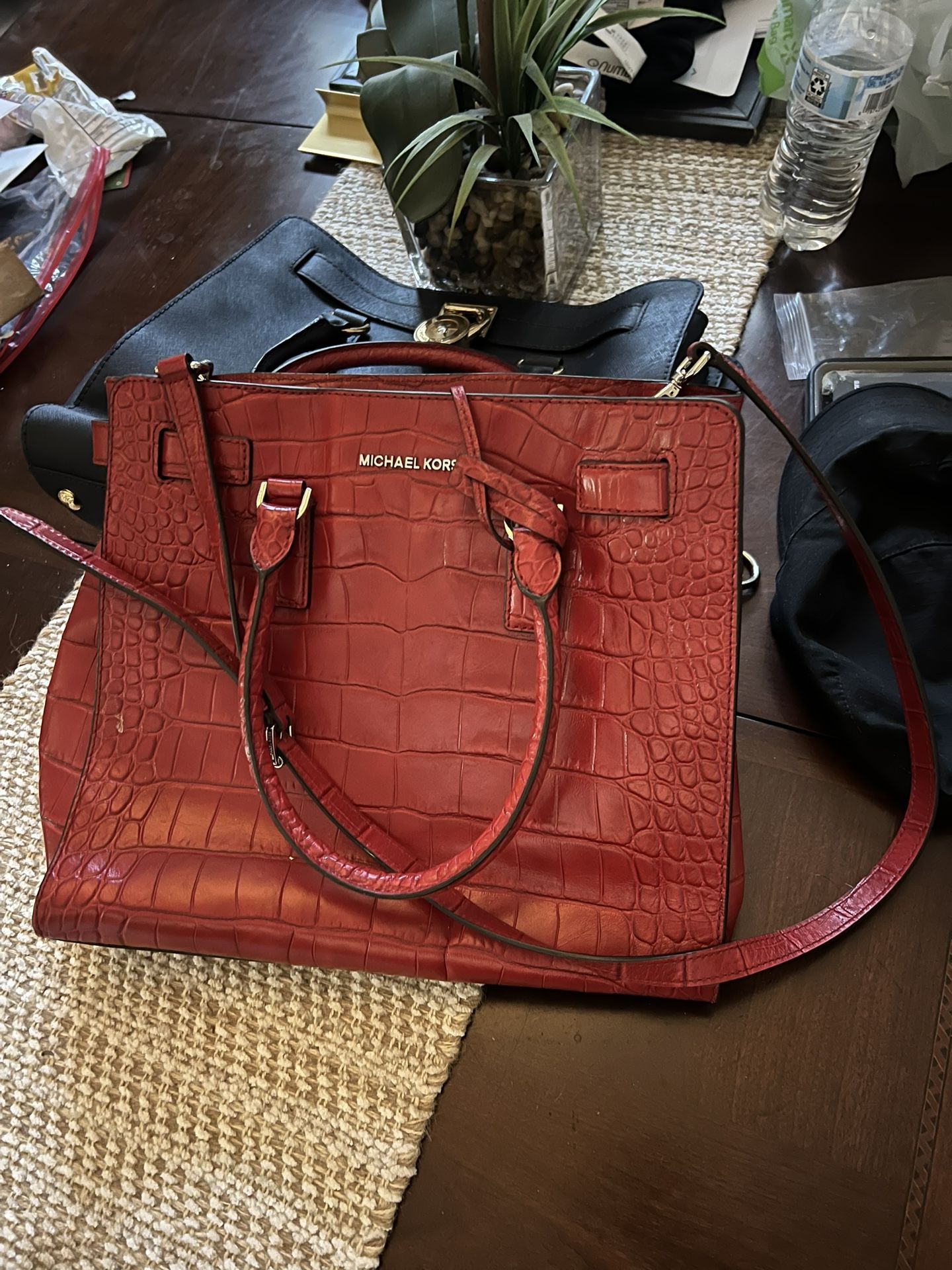 Michael Kors - Red crocodile