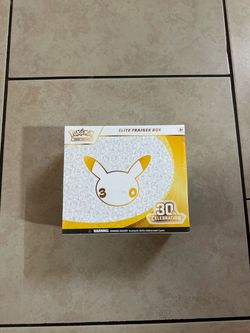 Pokemon 30th Celebration ETB