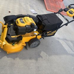 28 in. 224cc E-GOV Engine 3-in-1 Gas RWD Self-Propelled Lawn Mower with High Rear Wheels