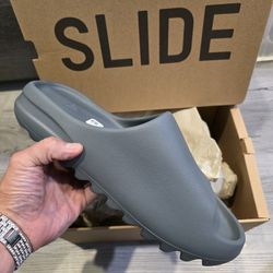 YEEZY SLIDES SLATE MARINE SZ 11