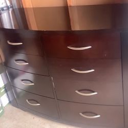 8 Drawer Dresser