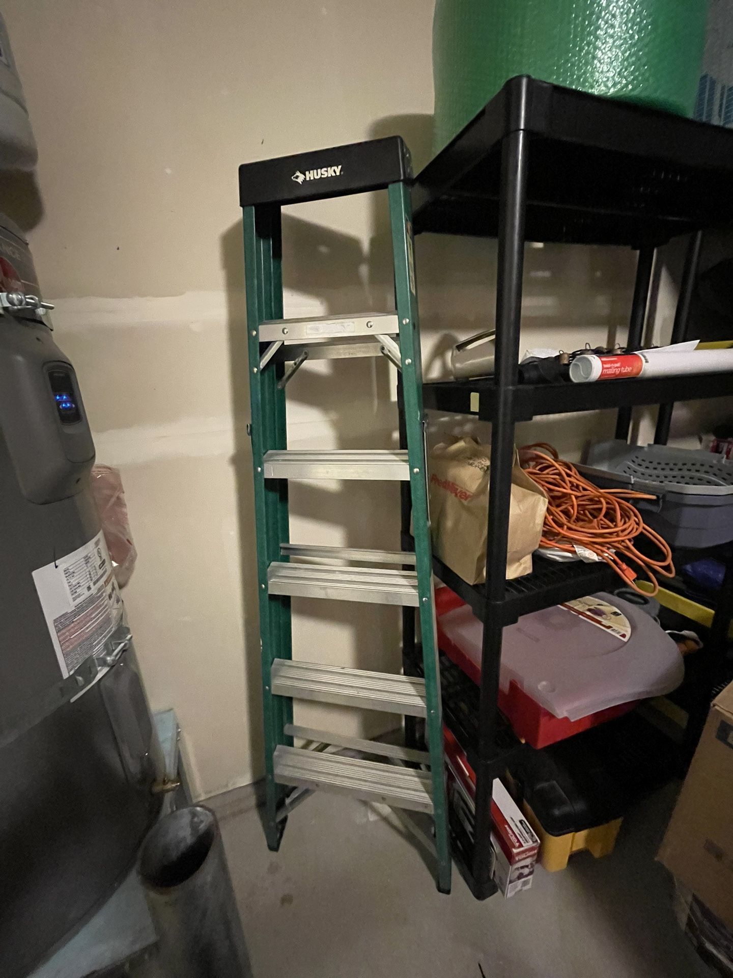 6’ Husky Fiberglass Ladder