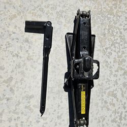 1996 Chevy Impala SS OEM Scissor Jack