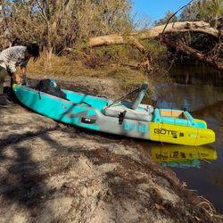 Bote Kayak