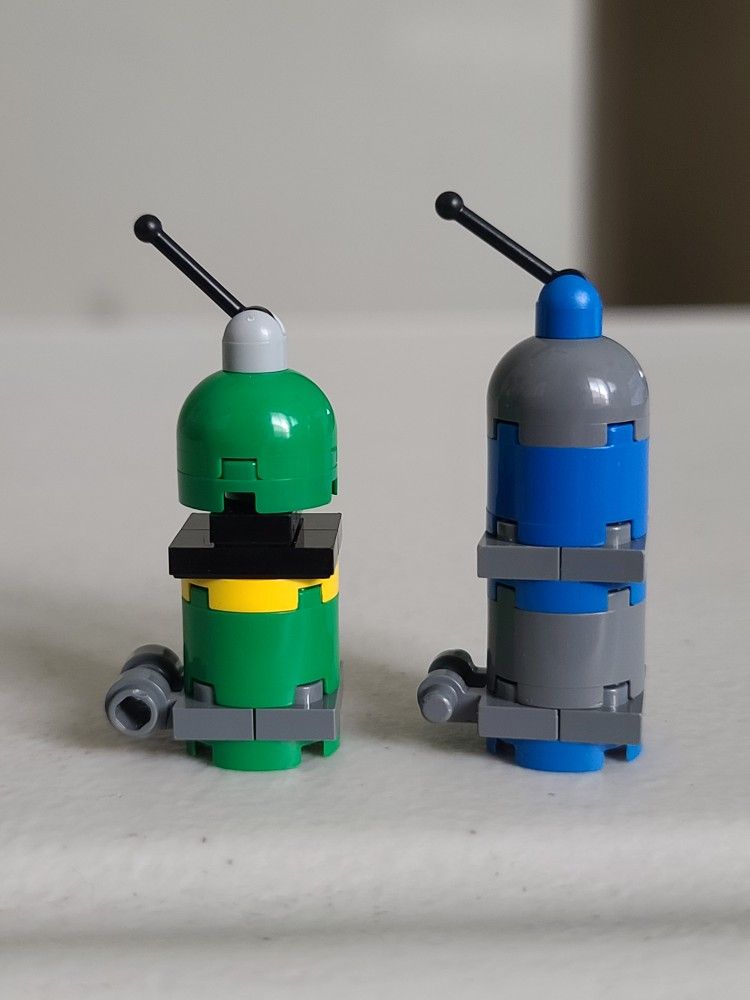 Vintage Lego Star Wars R1-G4 Astromech Droid Lot Minifigures x2