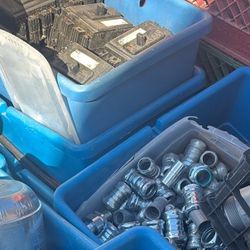 New Commercial Residential Electrical Installation Parts Breakers