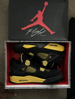 Jordan 4 Retro thunder