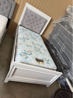 Bed twin and mattress