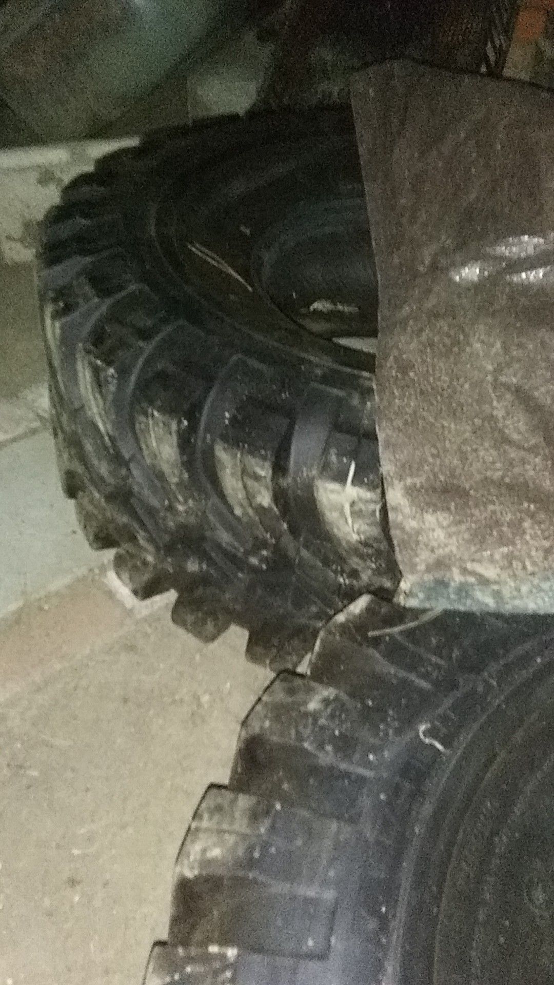 (2) 44 " 18.50 R 16.50 Denman Ground hawg tires BRAND NEW