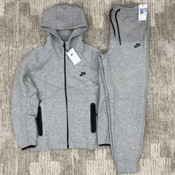 nike tech