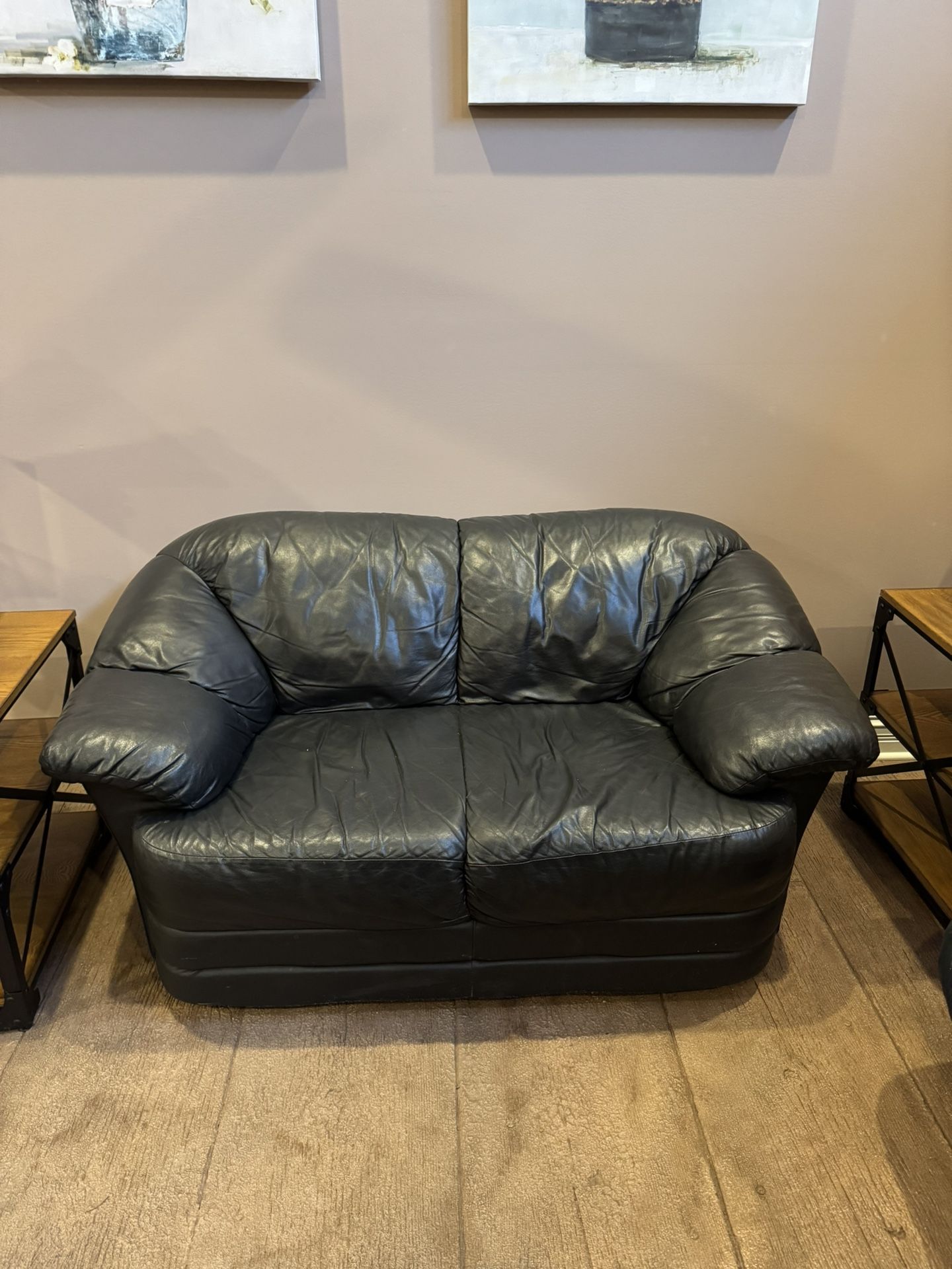 Black Leather Couch 