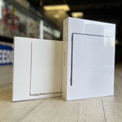 MacBook Air M2 Chip ( 13 inch & 15 inch Available )