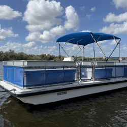 2021 A&M Commercial Tritoon 21