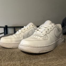 Air Force 1 (size 2Y)