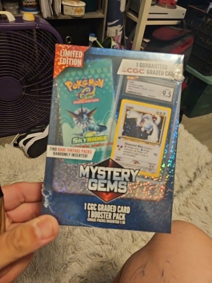 Pokemon Linited Edition Mystery Pack