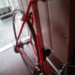 Specialized ellez road bike