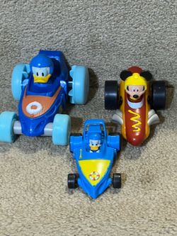 Disney Mickey and Donald Roadster Racers Splashin' Speed Donald Water Car