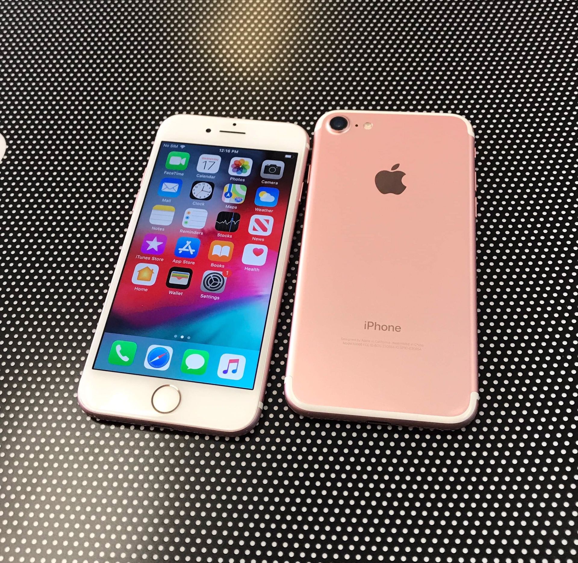 iPhone 7 32GB AT&T and Cricket only Excellent Condition $175 each