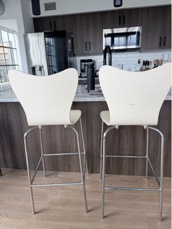 Modern White Bar Height Stools – Set of 2 Scandinavian Style Counter Chairs