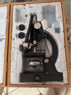 Microscope