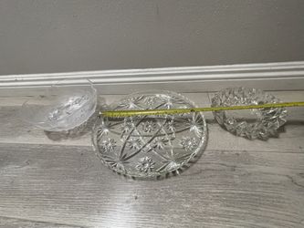 3 Glass Plates And Glass Vase