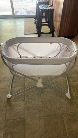 Fold up bassinet