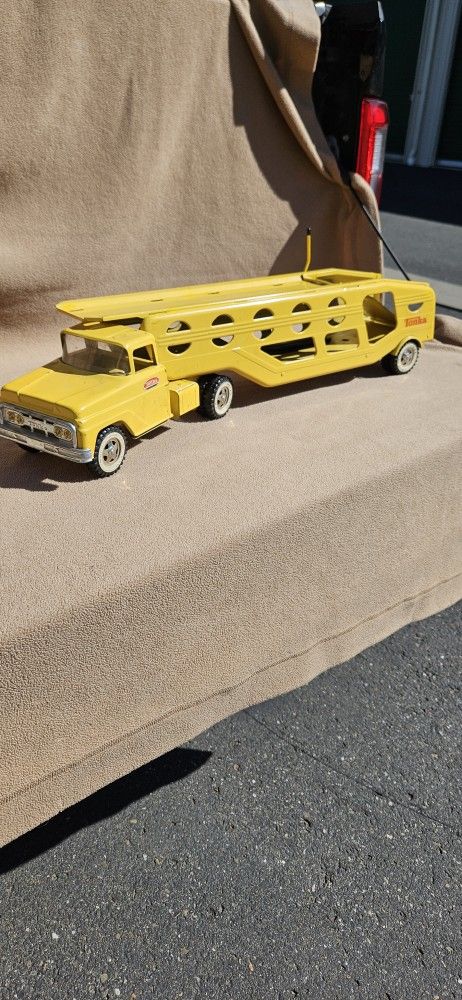 Vintage 1960's Tonka Car Hauler