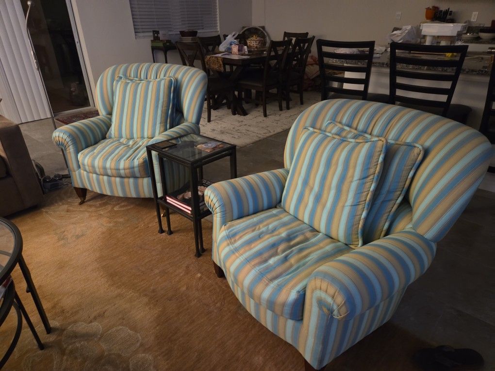 2. LARGER COMFY CHAIRS.