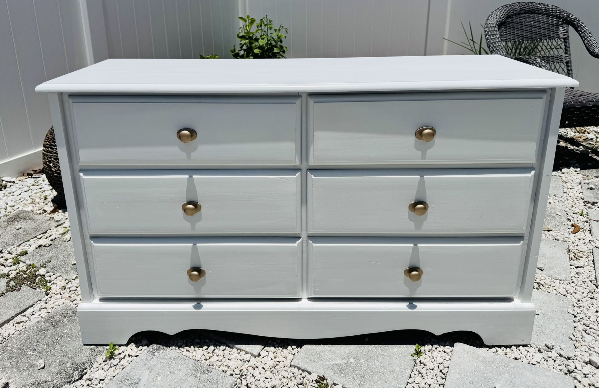 Solid Wood Dresser With 6 Drawers