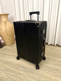 Hardside Spinner Medium Suitcase 26"