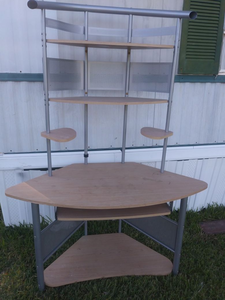 Nice Corner Desk with Multiple Shelves and Pull out Tray