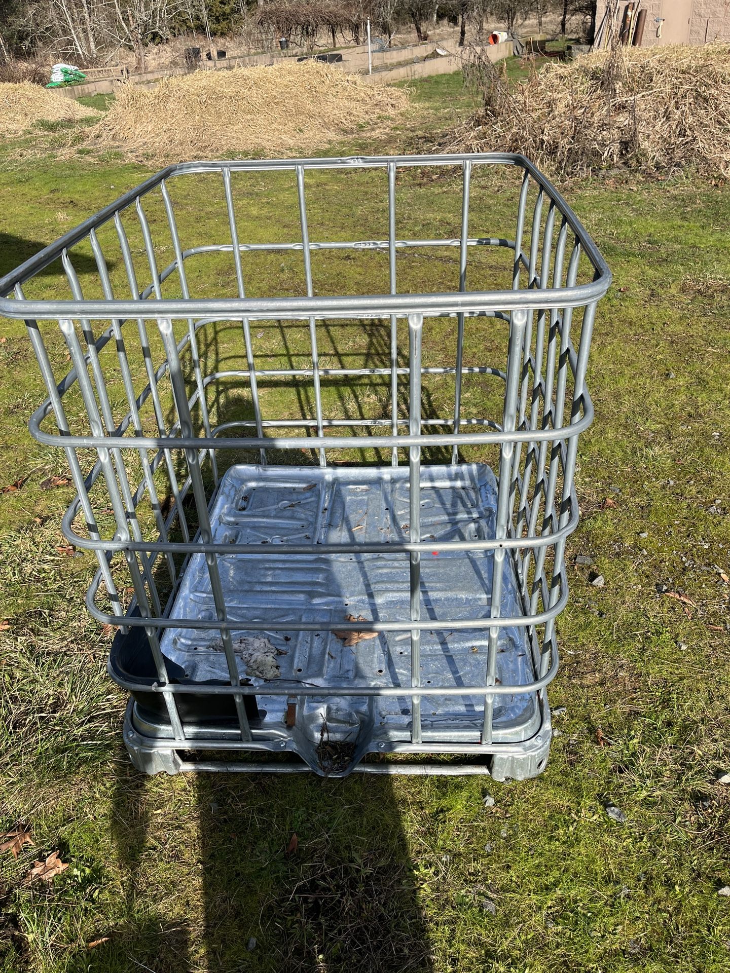 (1) Pallet Cage 40”x48” X 48”tall