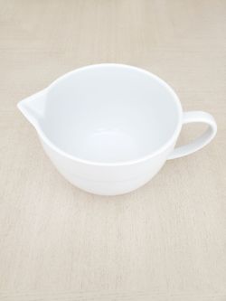 White Pouring Cup/Bowl
