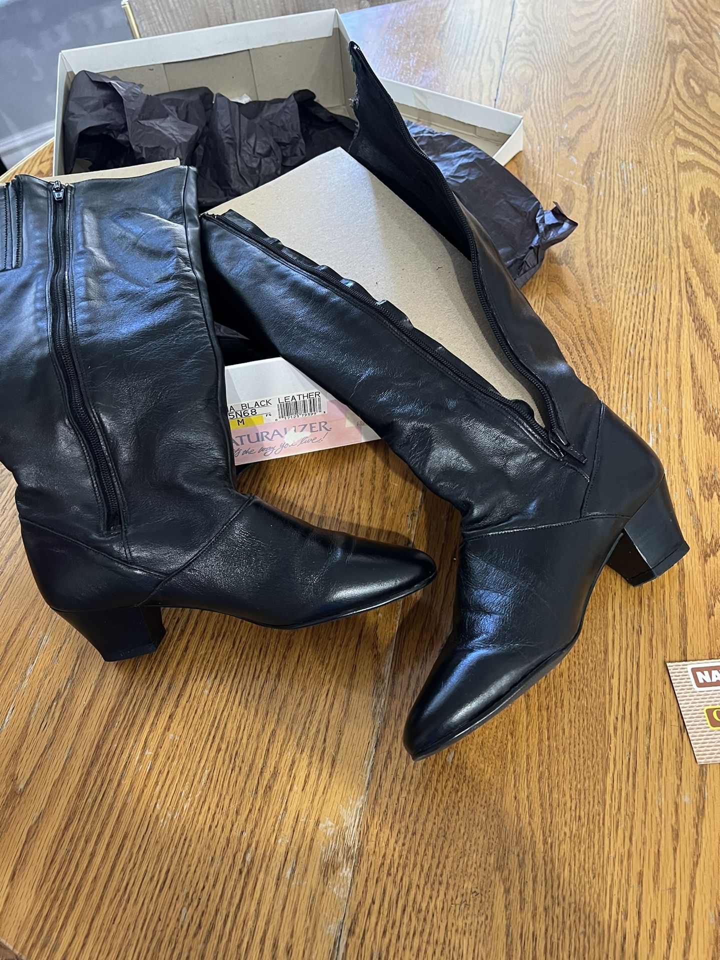 Women’s Leather Boots 7 Medium