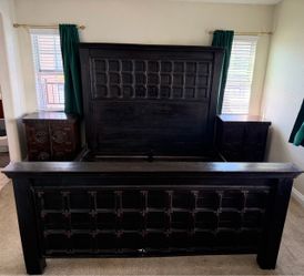 Rustic Coffered Solid Wood King Size Bedroom Set