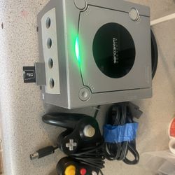 Silver GameCube With Xeno Mod And Games